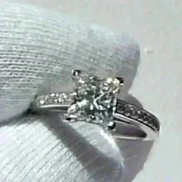 New Silver Princess 👸 💍 - Picture 2 of 5